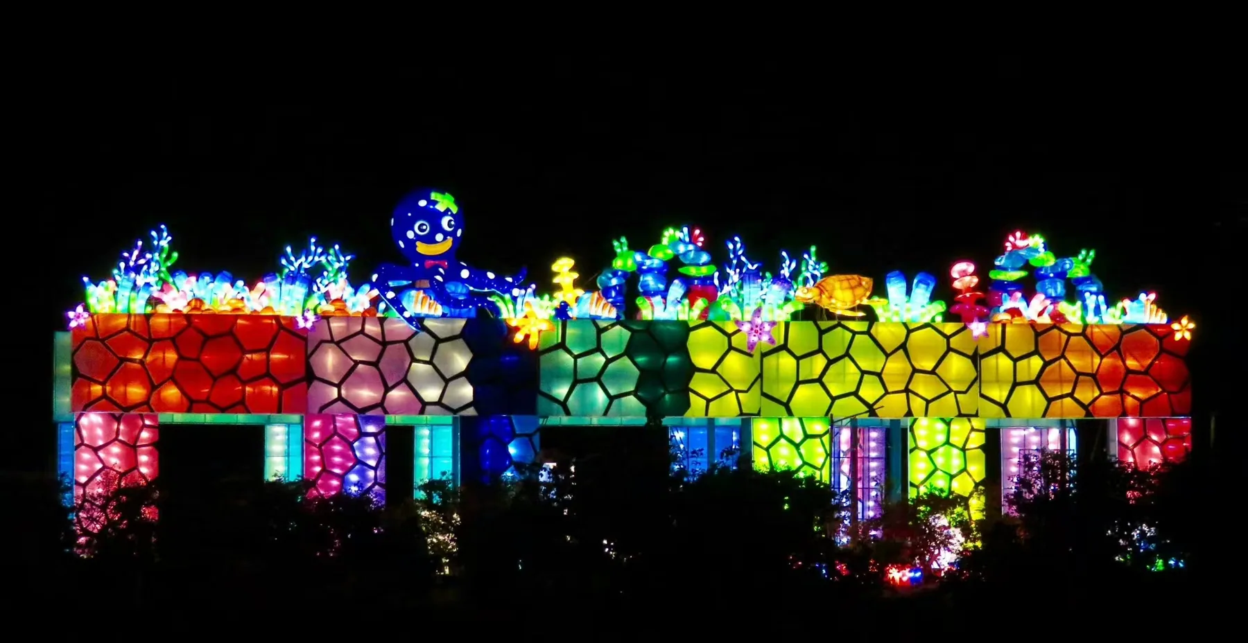 Colorful undersea themed lantern entrance at the Sochi Grand Lantern Exhibition